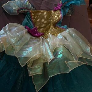 NWT Princess Paradise Size 12 (XL) princess costume/dress. Comes with wings